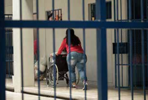 Lee más sobre el artículo Interseccionalidad, mujeres presas y políticas integrales